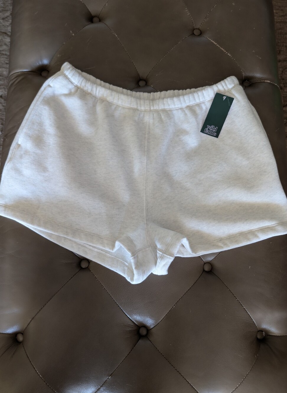 VENUS Womens Sweat Pants Shorts Size L